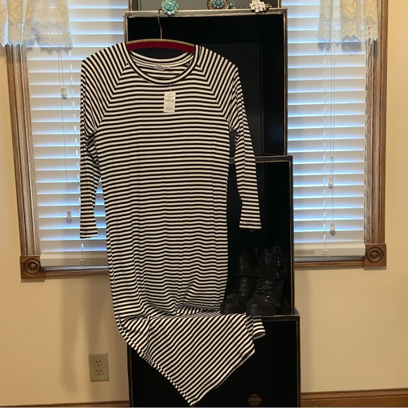 *NWT* GAP Striped Maxi/Midi Dress - Picture 3 of 10